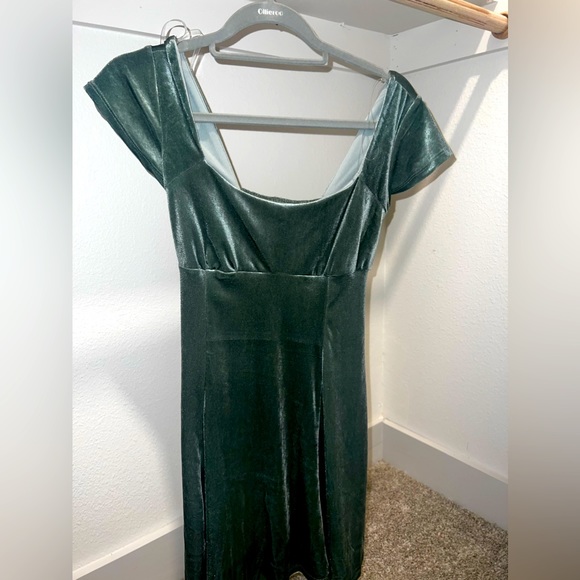 jcpenney | Dresses | Velvet Green Mini Dress | Poshmark